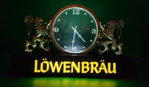 Original 1980’s LOWENBRAU BEER Lighted Clock - WORKS GREAT! Cool Ornate Look!