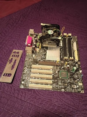 Intel Motherboard E210882 w CPU, Heatsink, and I/O Shield