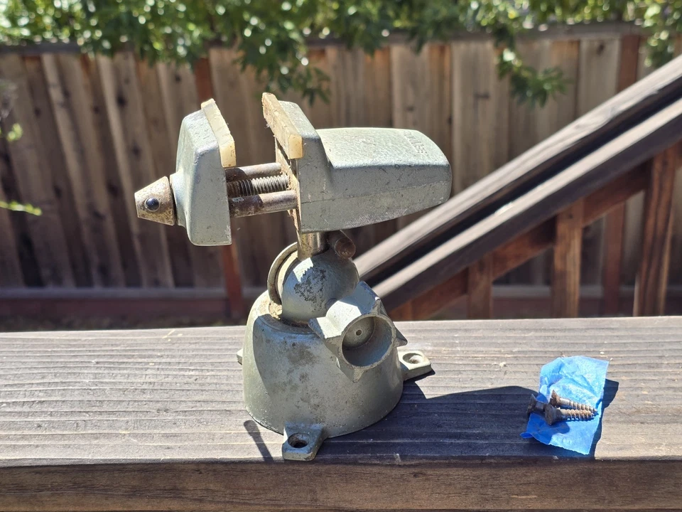 Tornillo giratorio fundido a presión PanaVise de colección base y tornillo de banco mandíbulas de 2-1/2" EE. UU. Colbert Foto 4 de 4