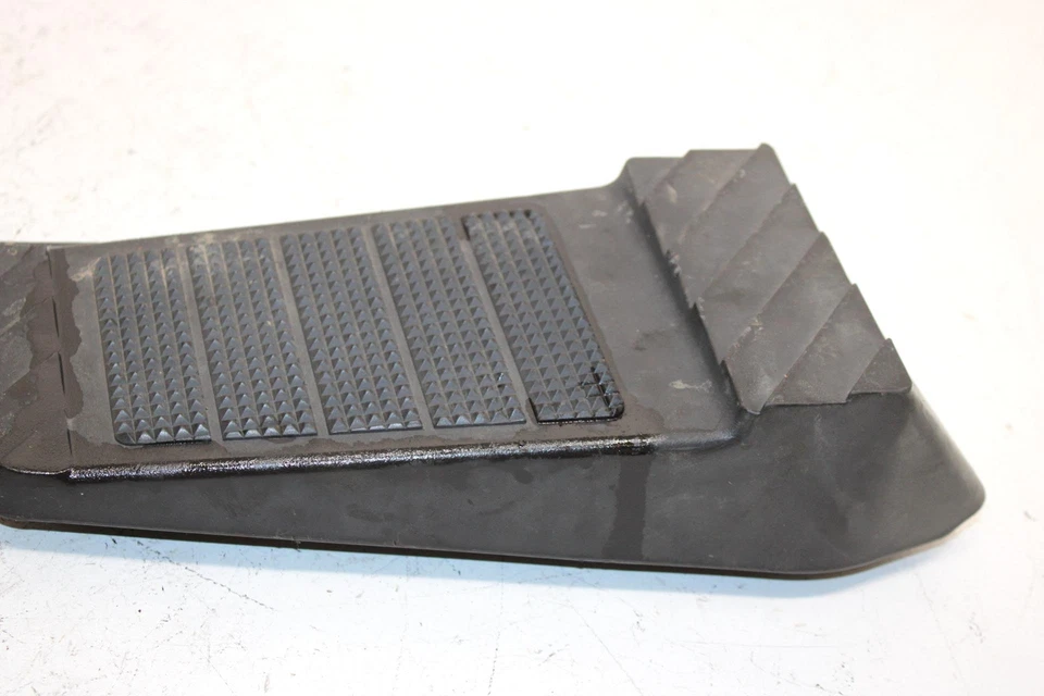 02 Ski-doo Grand Touring 500 Oem Passenger Footrest Set 572088700 SS24 - Image 2 of 4