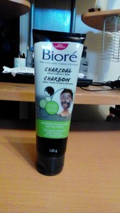 biore black liquid