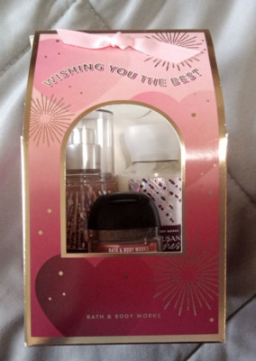 3 PIECE BATH AND BODY WORKS MINI/TRAVEL BOXED GIFT SET