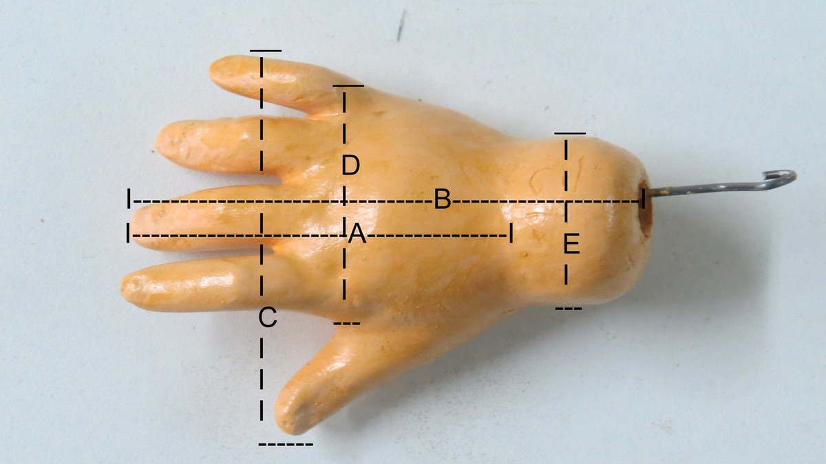 Mains Jumeau pour poupées anciennes JUM 6 Antique doll hands