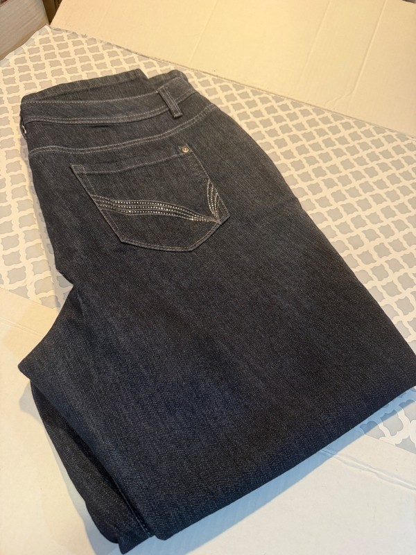 womens Style& CO jeans size 16 Slim leg #114