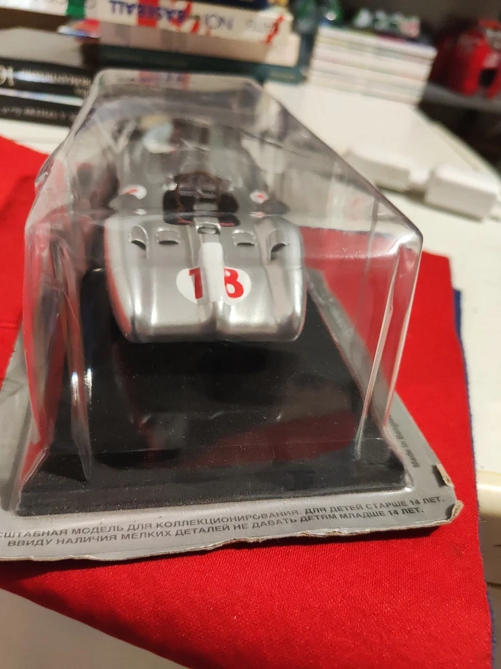 Collezione : Auto da corsa 1:24 MERCEDES BENZ W196R DI M.FANGIO 1955 con Fascic - Immagine 3 di 4