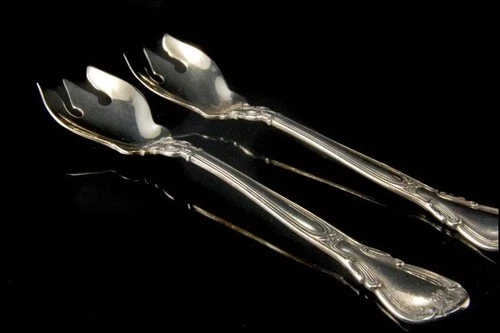 2 VINTAGE CHANTILLY GORHAM STERLING ICE CREAM FORKS   LT