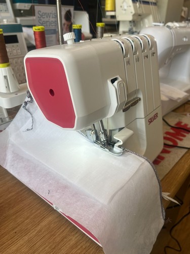 Silver sewing / overlock combo - Picture 7 of 8