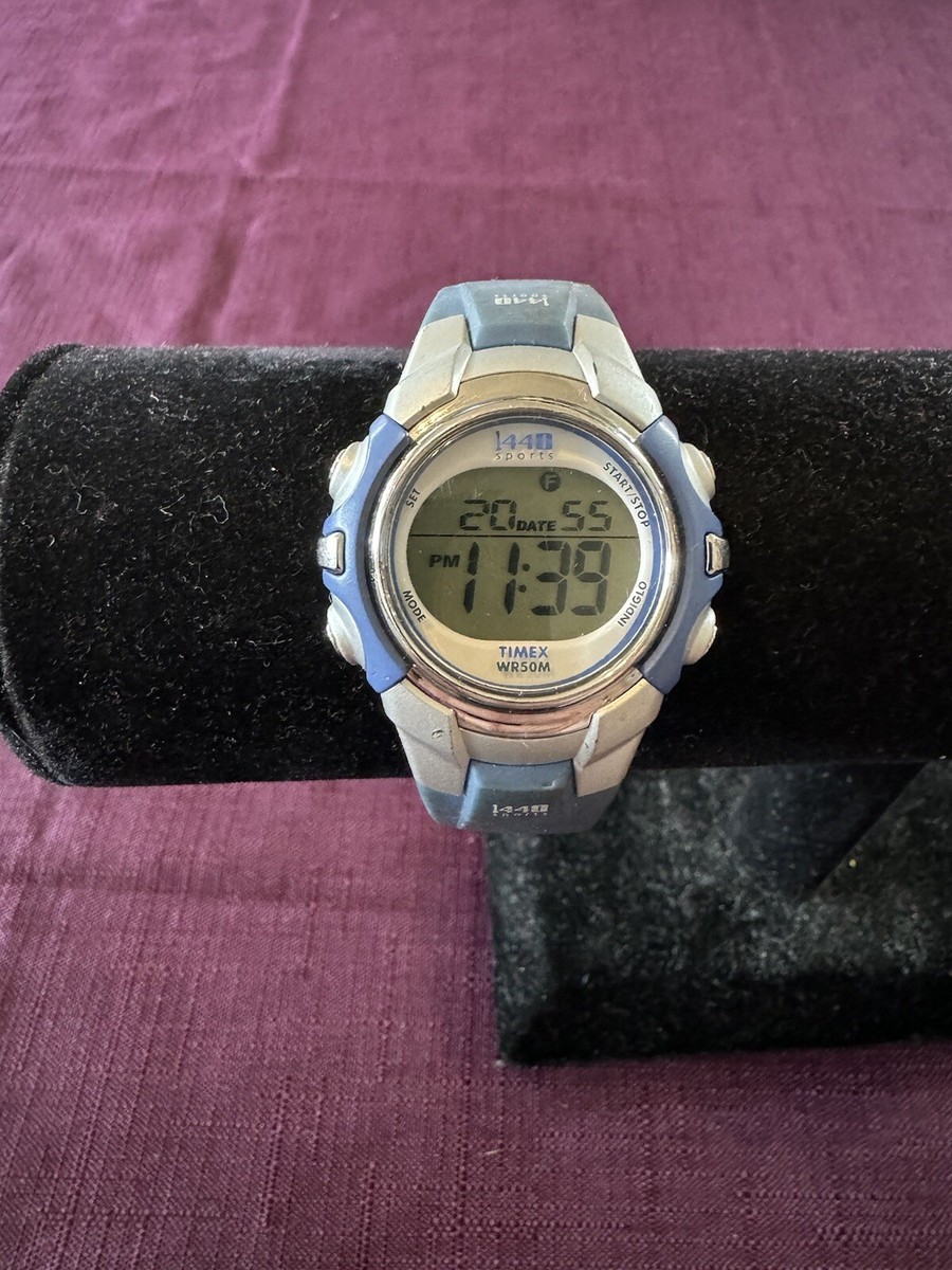 Timex 1440 Sports 143-T5J131 Indiglo Blue Digital Water 