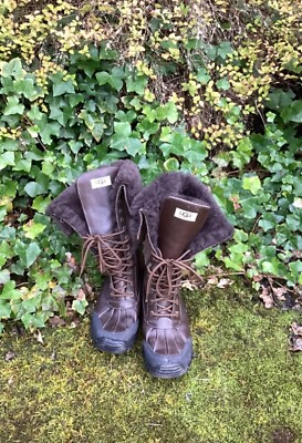 RAR Edle original UGG Stiefel Modell Adironack Tall  Modefarbe Schokobraun 