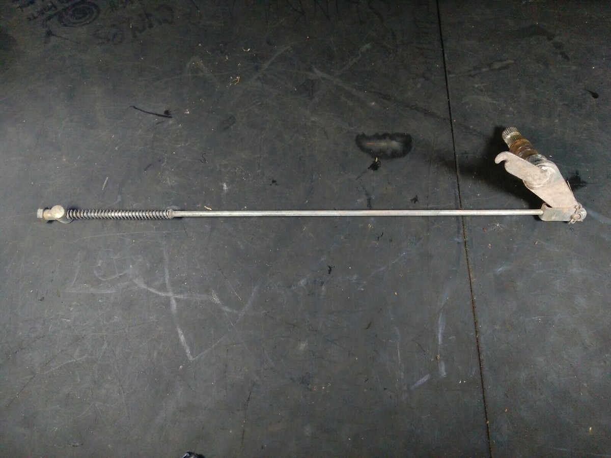 83 KAWASAKI KZ 750 K REAR BACK BRAKE PIVOT SHAFT ROD kz750k 1983