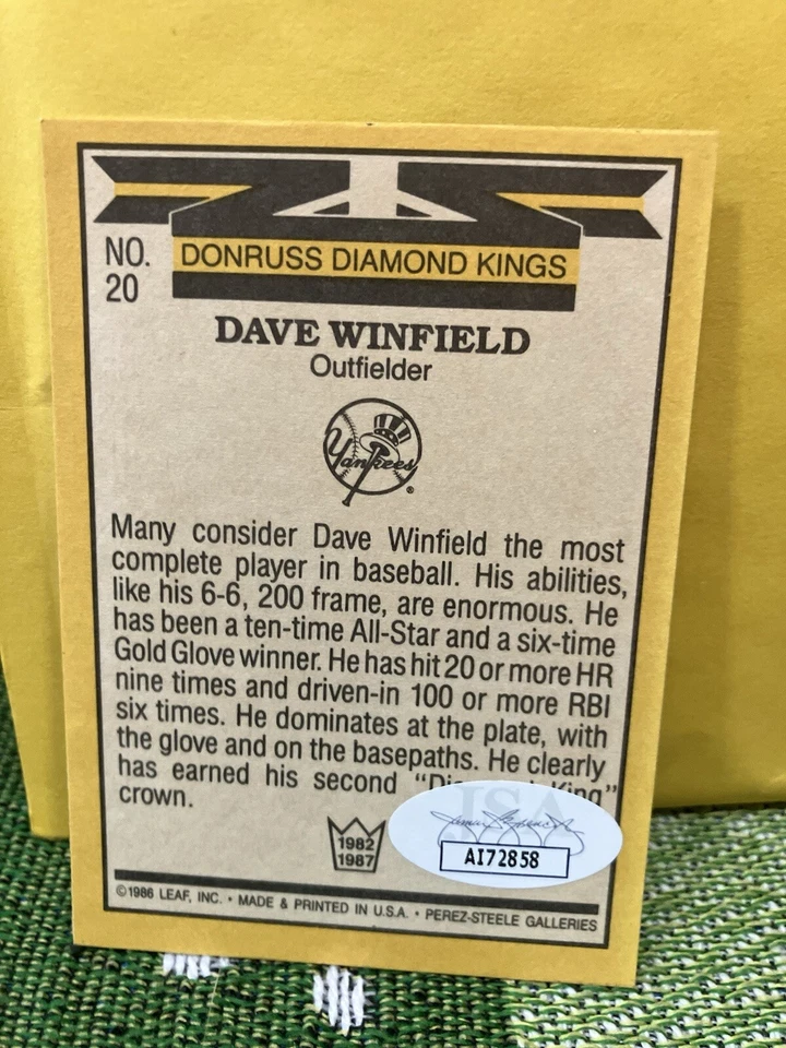 Tarjeta de Dave Winfield Yankees 1986 Donruss Diamond Kings firmada automática certificado de autenticidad JSA Foto 2 de 3