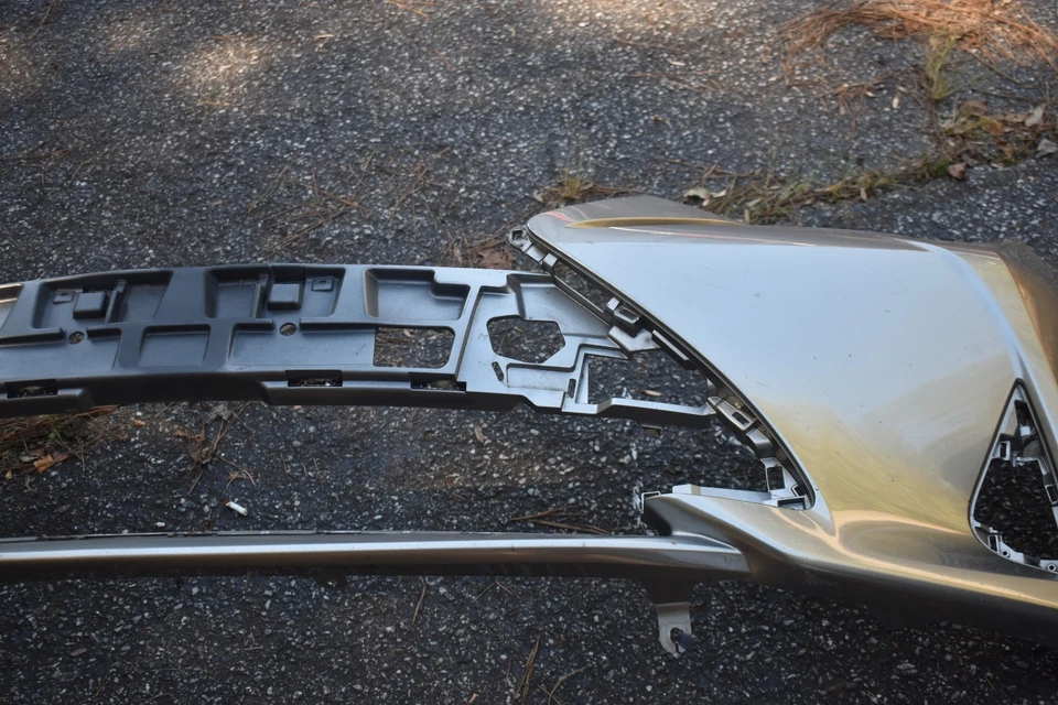 LEXUS RC350 FRONT BUMPER 2019-2020 OEM 52119-24500 Foto 3 de 4