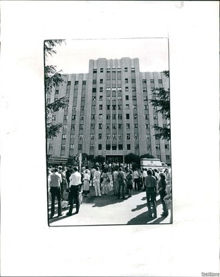 1981 Harborview Alan Berner Evacuees Event May Photo 8x10
