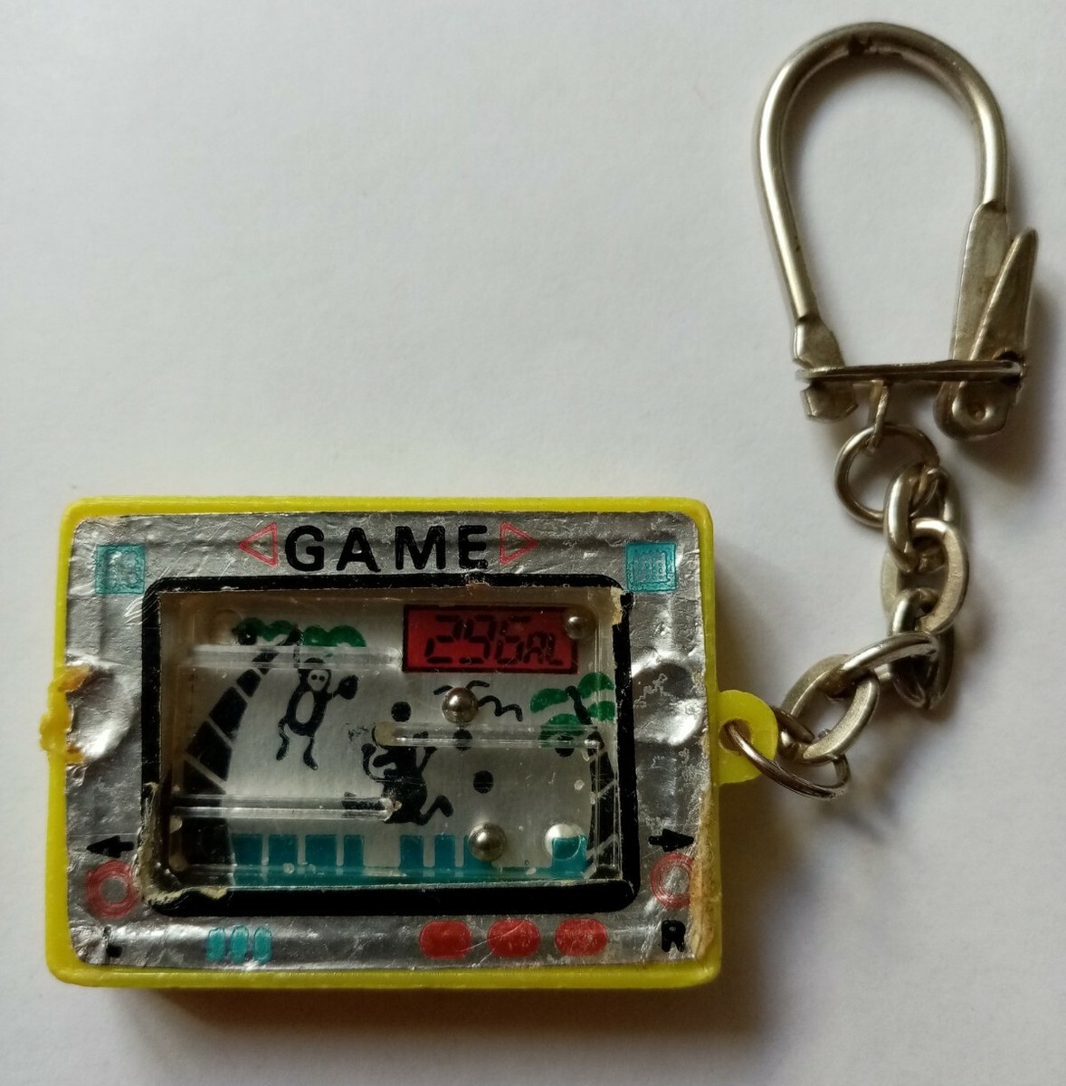 LLAVERO JUEGO RETRO CLÁSICO (AÑOS 90) VINTAGE GAME KEYRING