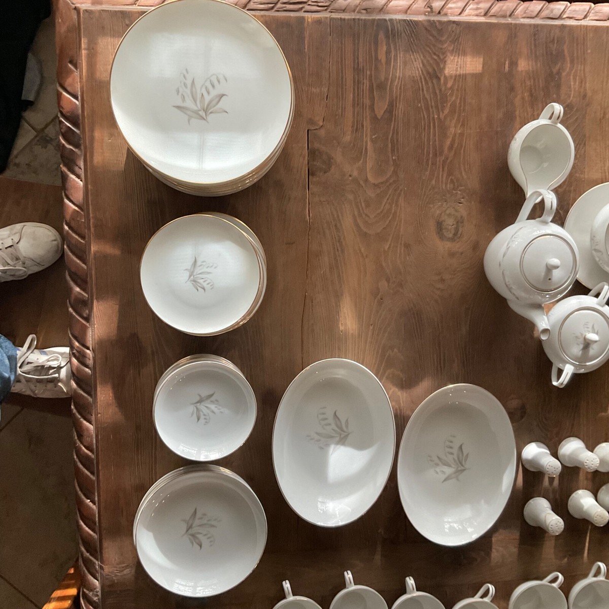 Kayson Golden Rhapsody Fine China 124 Pieces great condition | eBay