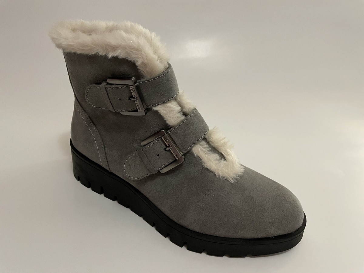 NWOB Anne Klein Womens Gray Ankle Winter Boots Sz
