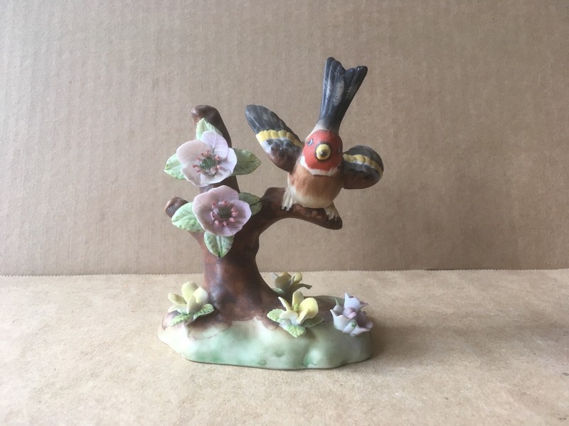 Vintage Ardalt Lenwile "Goldfinch" Ceramic Figurine, Hand Painted, Japan, 5" Ht