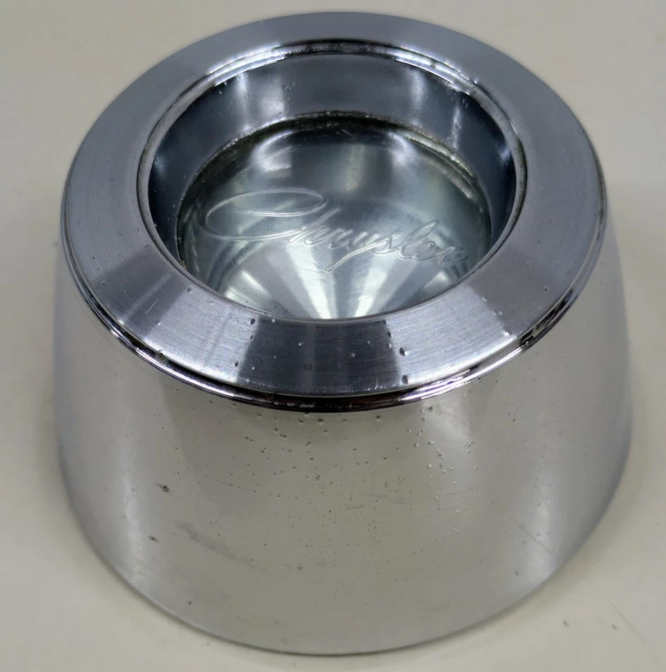 Chrysler 300 Newport NYer 1965-1966-1967 tapa central del volante botón de bocina Foto 2 de 4