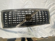 Volvo 240 Grill For Flat Nose Bonnet