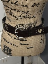 Cabela's Belt ML32 PC1398 91-3486 Brown Leather Embroidered Heart Details