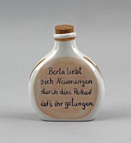 9942389-ds Porcelain Erotic Snuffbox Bottle Wagner&apel 6x2x7cm - Picture 2 of 2