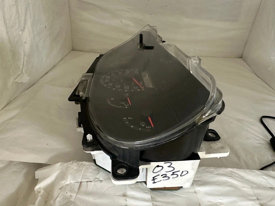 Cuadro de instrumentos velocímetro 03 Ford E150 E250 E350 E450 indicadores 175.714 millas Foto 3 de 3
