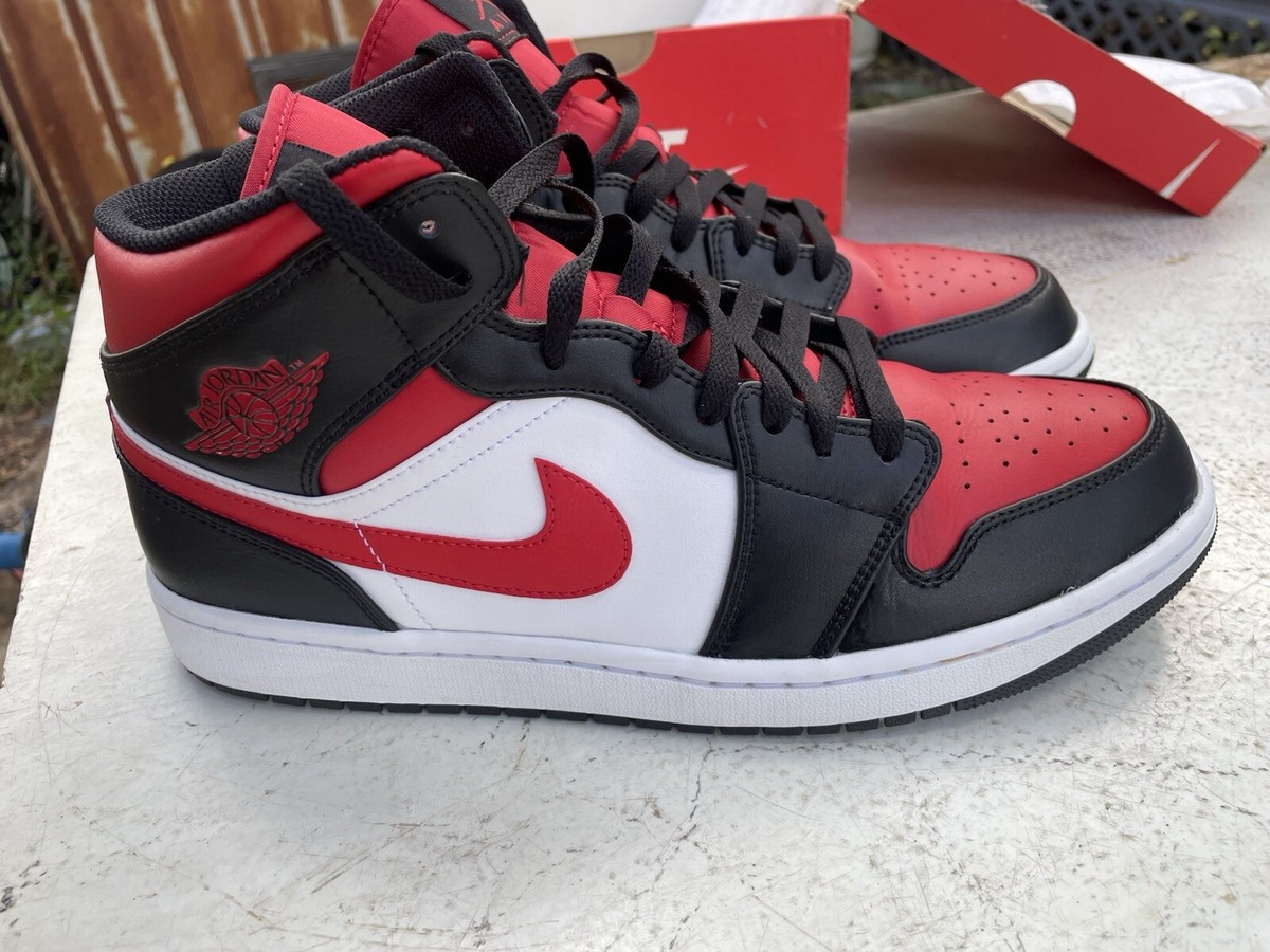 シューズ(男性用) Air Jordan 1 mid White/Gym Red-Black JORDAN BRAND AIR JORDAN 1 MID WHITE/GYM RED-BLACK