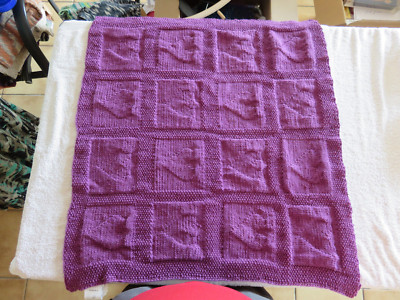 Baby-Decke, lila, ca. 70 x 70 cm, handgestrickt, NEU!