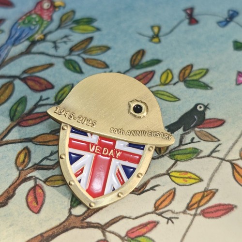 2Pcs VE Day 80th anniversary Pin Badge Brooch Victory In Europe 1945 2025 Gift - Picture 2 of 3