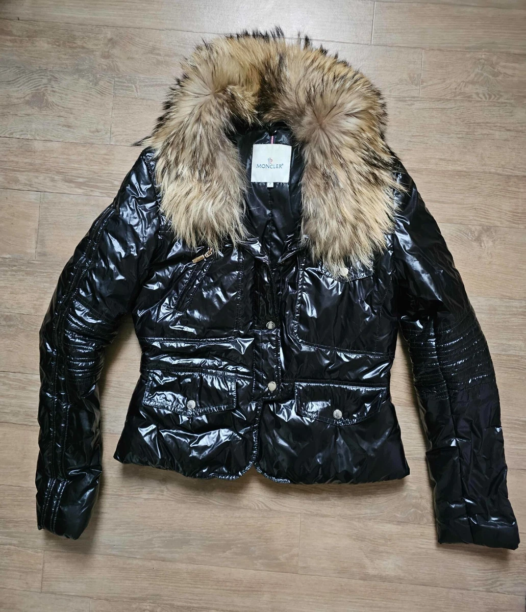DOUDOUNE MONCLER NOIR BRILLANTE COL FOURRURE T.40
