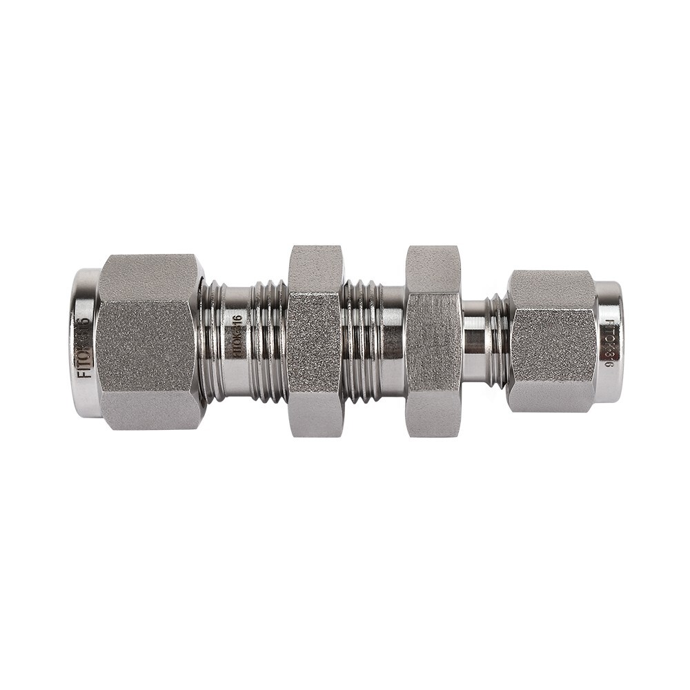 Conector Macho, 3/8 D.E. × 1/4 NPT Fitok SS CM FL6 NS4