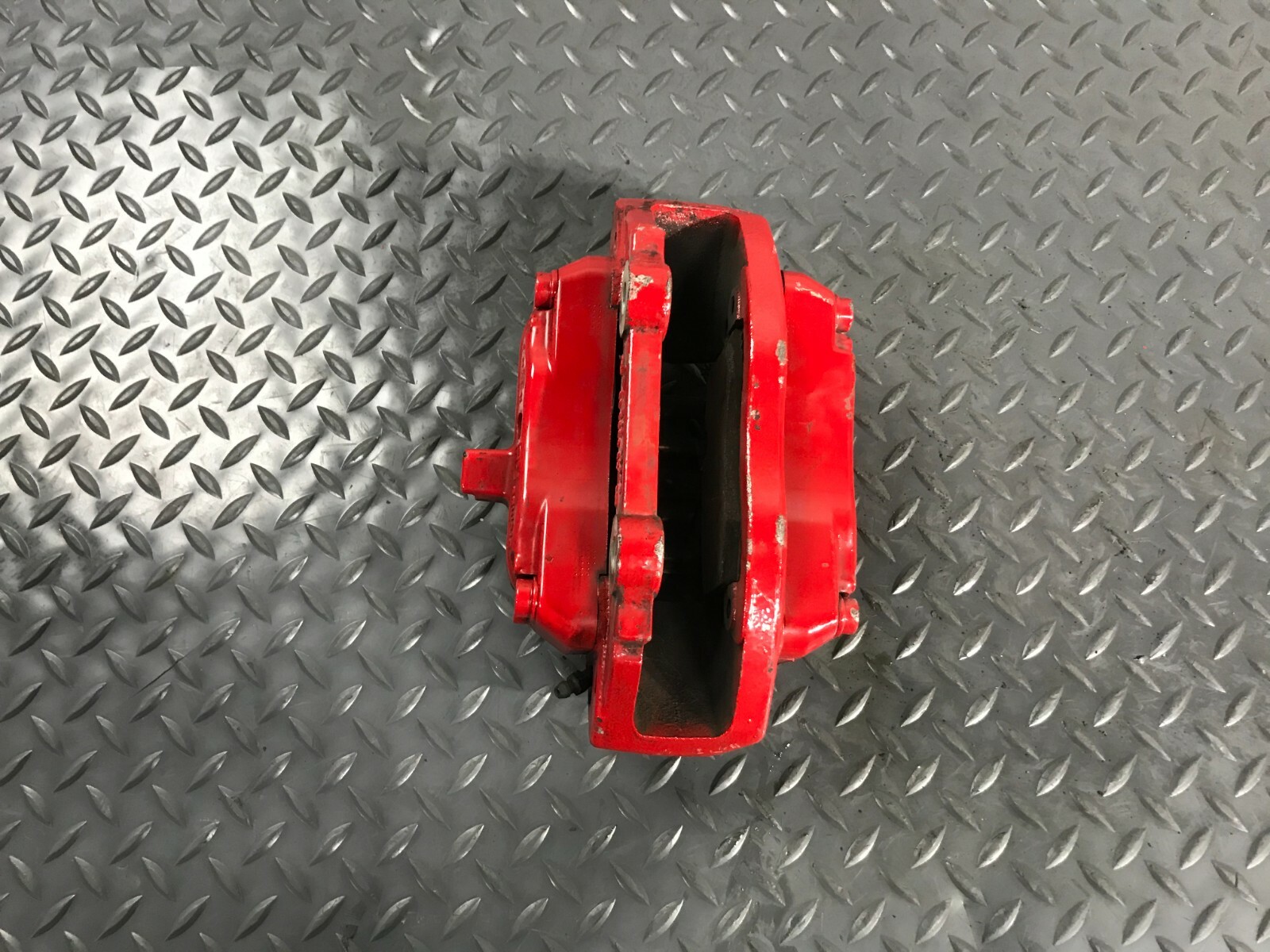 04-08 Maserati Quattroporte M139 Front Wheel Brake Caliper Right Side BREMBO Red