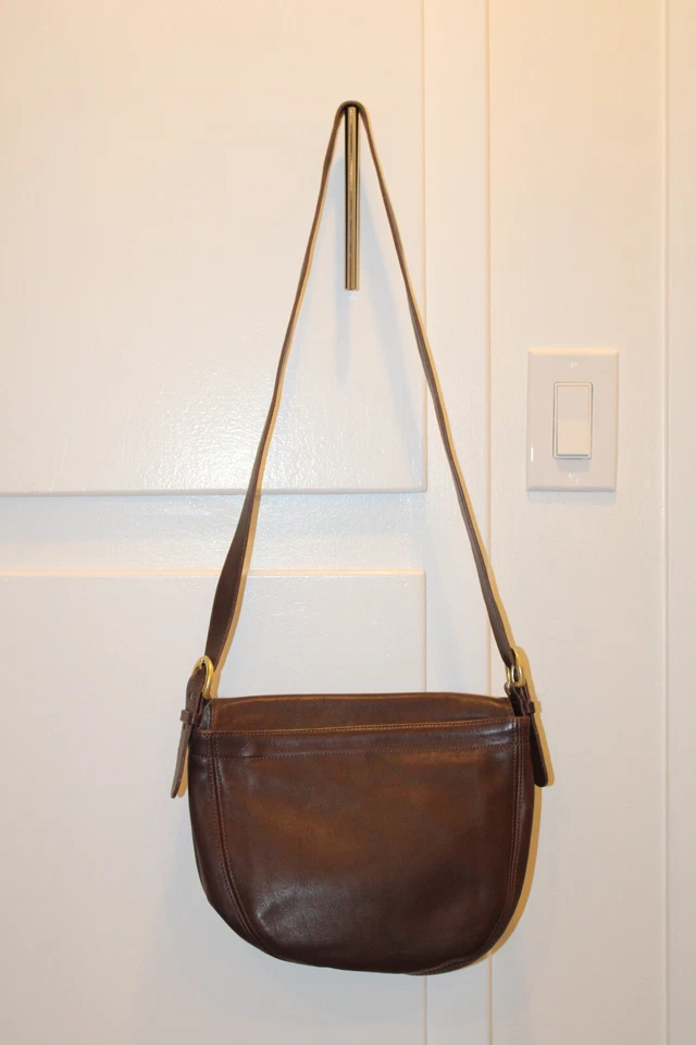 ТРЕНЕР темно коричневый кожаный через плечо седло сумка Ergo клапан сумочка винтажный США - Изображение 4 из 4