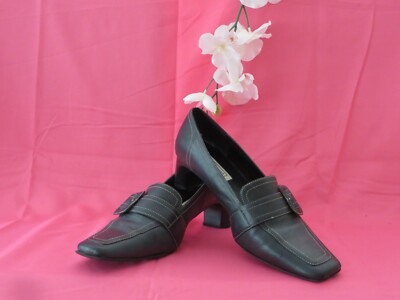 Schöne Pumps von Janet D Echtleder schwarz mit Schnalle Gr 40