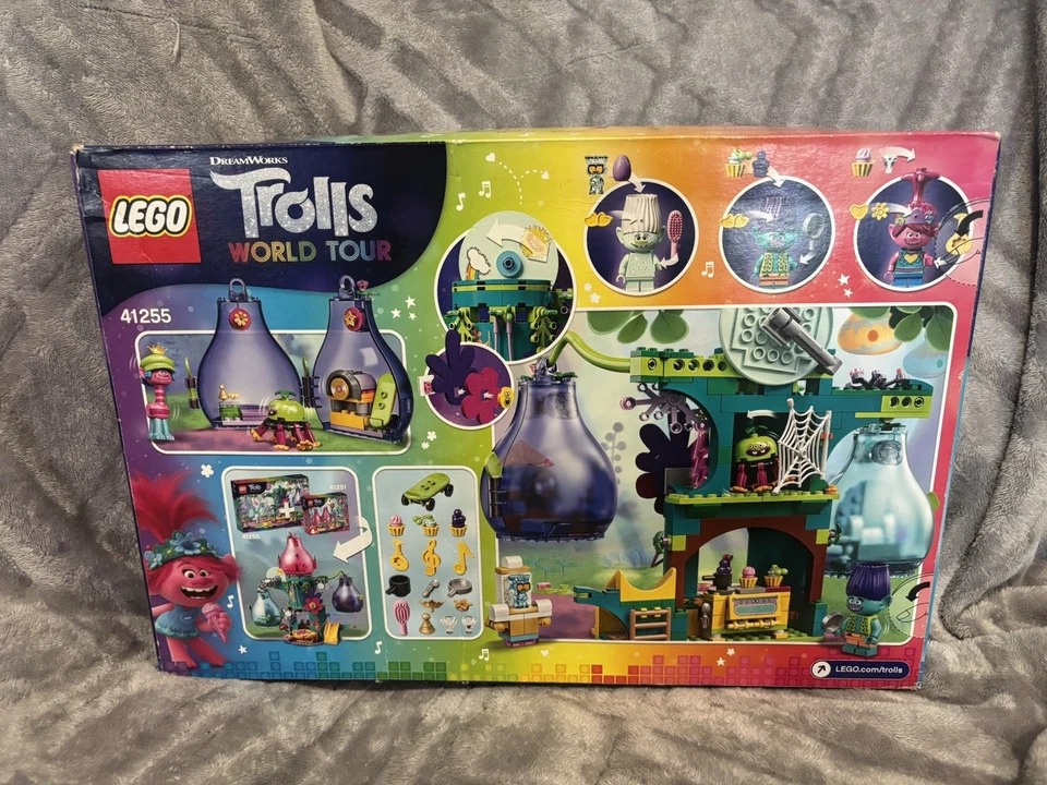 LEGO Retired Set #41255 Trolls World Tour Pop Village Celebration, Damaged Box - Image 2 of 4