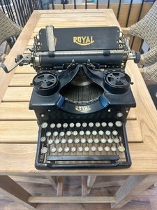 Royal 10 Typewriter | eBay