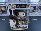 Funko Pop Vinyl - Brian May #93: Queen (Rocks) with Soft Protector