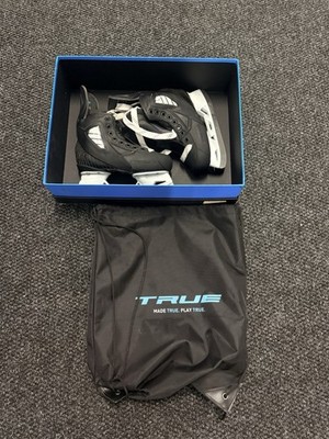 TRUE Hockey Skates JR 4D Black w/ STEP Steel Blades Bag & Original Box Junior