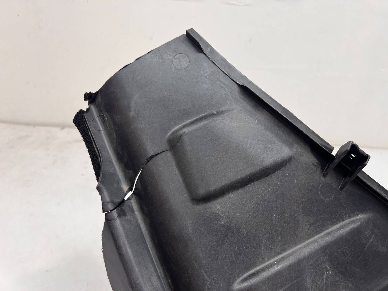 McLaren MP4-12C Rear Right Quarter panel trim P/N 11A4118CP