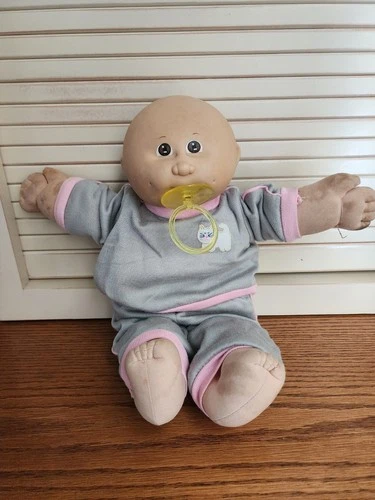 Cabbage Patch Kids Coleco 1980s Preemie Brown Eyes No Hair Pacifier Knit Set