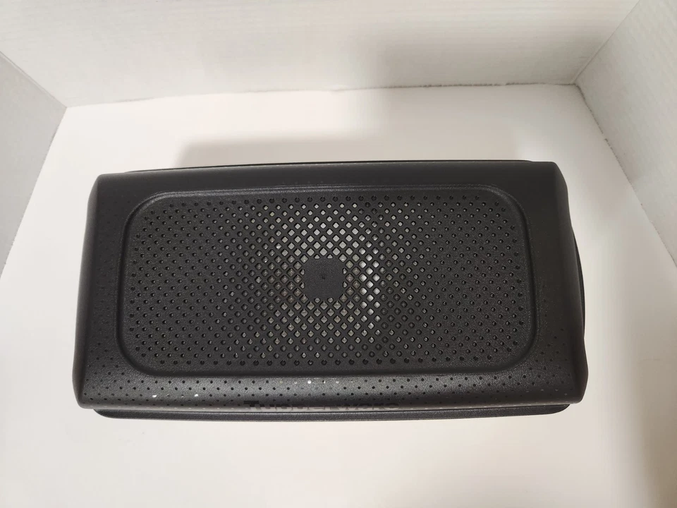 Tupperware BreadSmart Bread Keeper Junior bianco e nero - Immagine 2 di 4