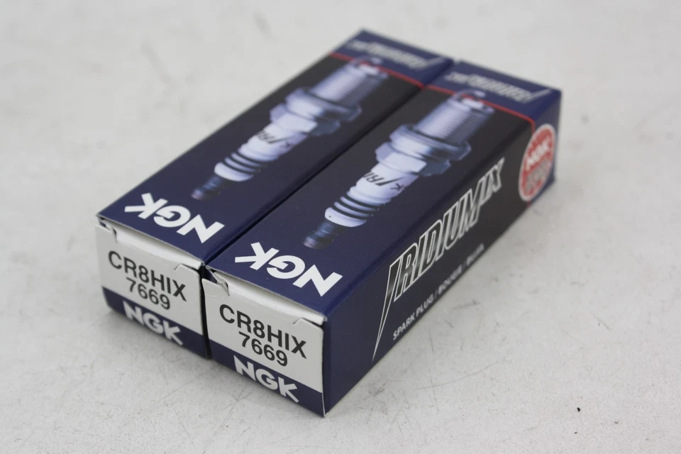 PACK DE 2 BUJÍAS NGK CR8HIX #7669 PARA KAWASAKI NINJA 250 250R EX250F 1986-2007 Foto 2 de 3