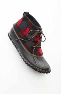 sorel plaid