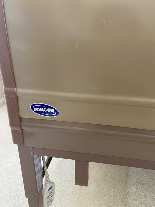IVACARE Fully Electric HOSPITAL BED*5301 Low*Deluxe Matress*Side Half Rails