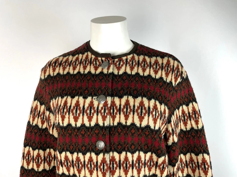 Cárdigan tejido de lana vintage de los años 50-60 SUECIA ISLANDESA BOTONES DE PELTRE 12 se adapta a 34" B Foto 2 de 4