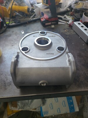 IMT 3820 2020 2820 WINCH CASE HOUSING 70143672