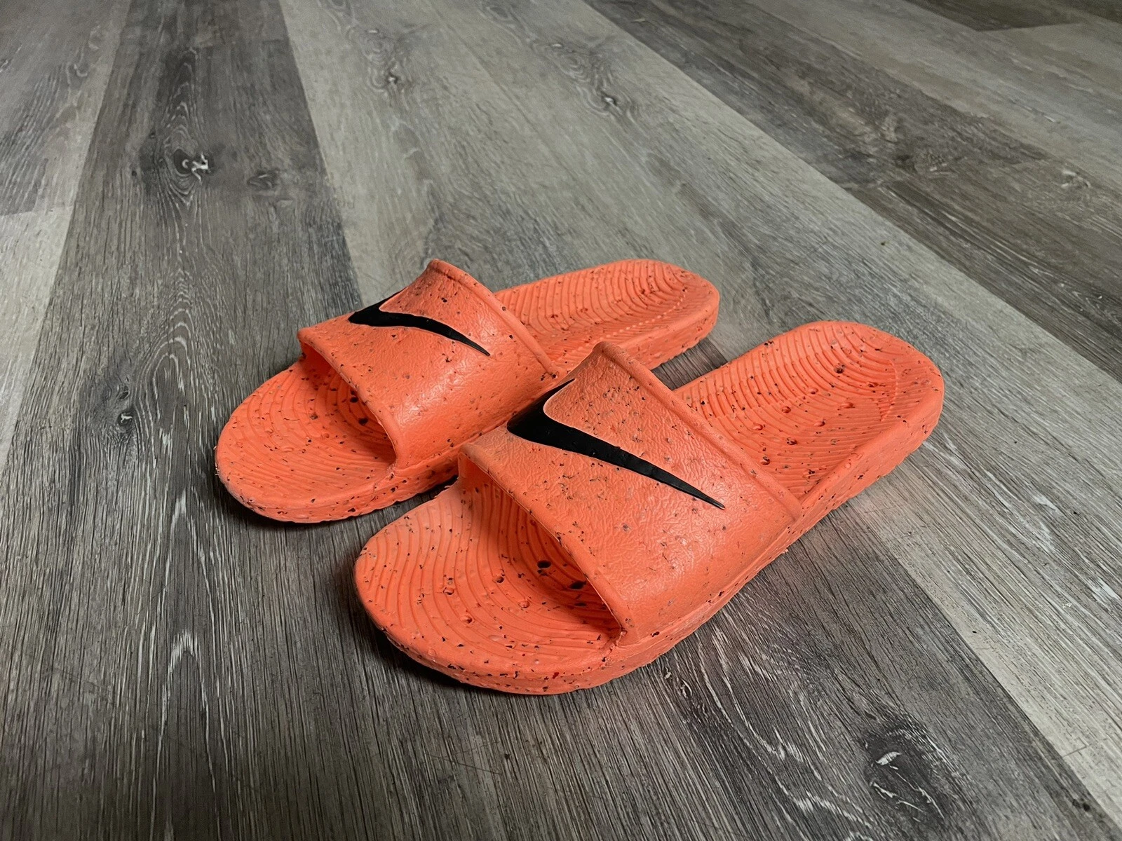 Nike Kawa Slide SE Crater Total Crimson taglia 9 10