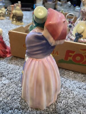Royal Doulton Miss Demure Vintage 7.5