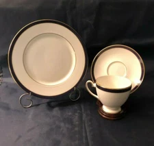 Royal Grafton Staffordshire Teacup Saucer & Side Plate Warwick Cobalt Blue Gold 