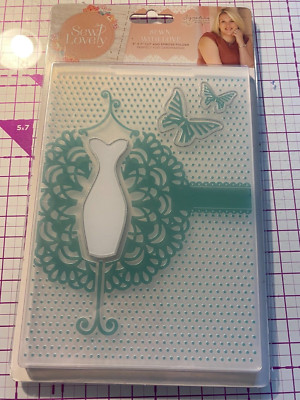 SEW LOVELY CUT & EMBOSS FOLDER CRAFTERS COMPANION SEWN WITH LOVE 5''X 7'' SCISSORS